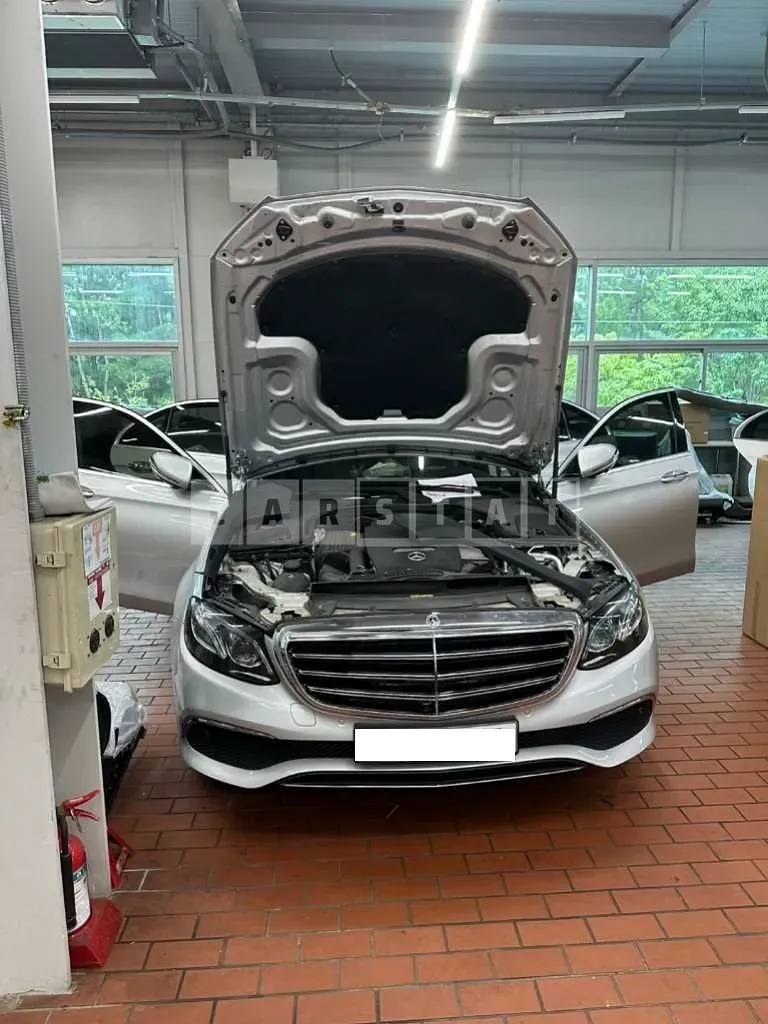 Photo 2 of 6: 2019 Mercedes-Benz E300 4Matic — Korean insurance auction