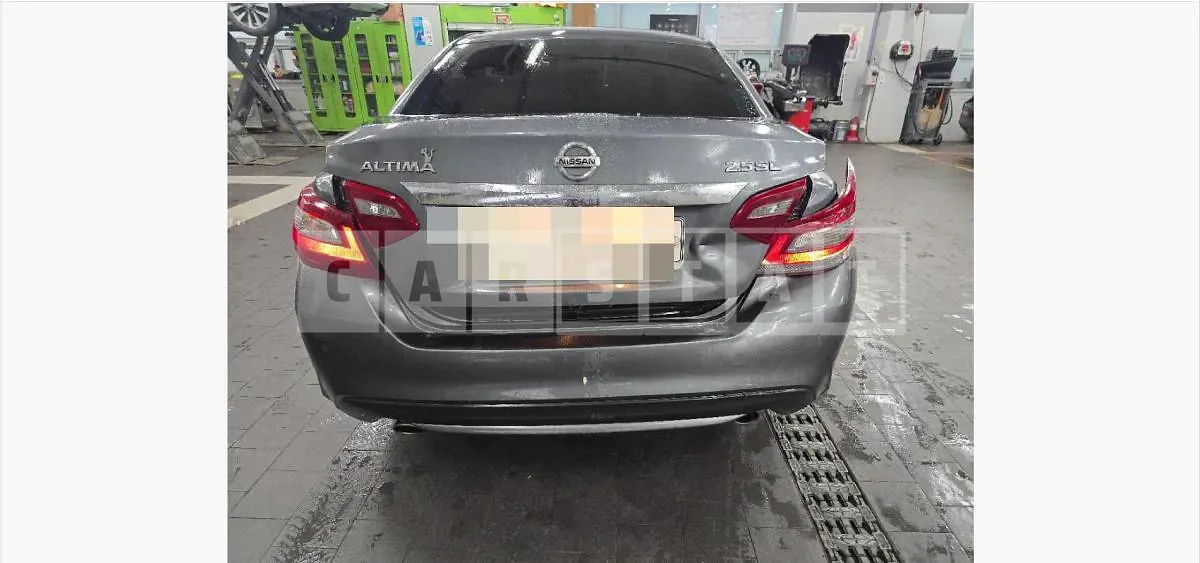 Photo 2 of 35: 2018 Nissan Altima 2.5 — Korean insurance auction