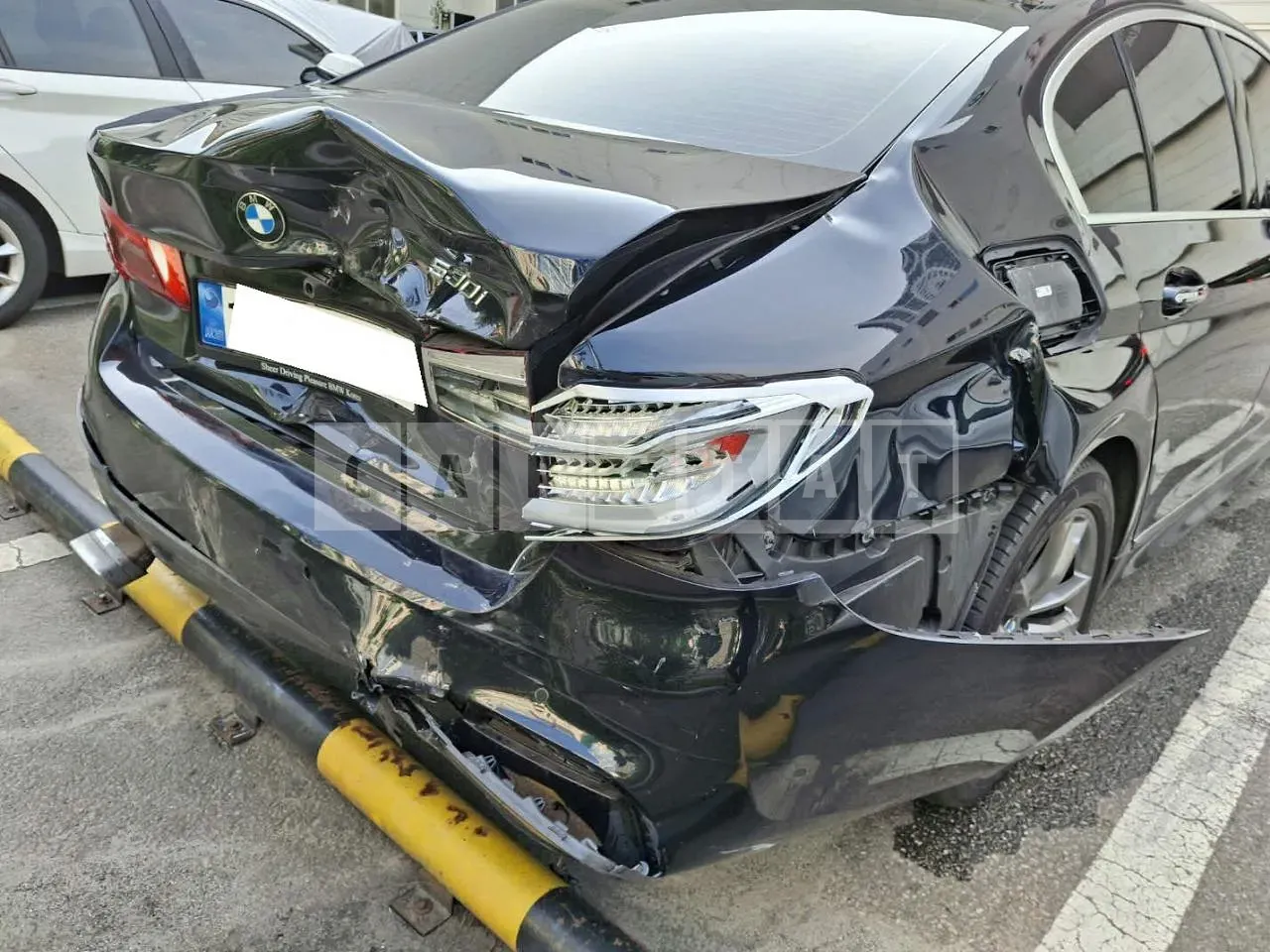 Photo 2 of 9: 2018 BMW 530i, VIN WBAJD3107JWC14233 — Korean insurance auction