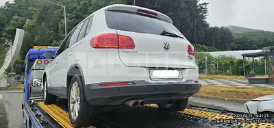 Photo 1 of 39: 2015 Volkswagen Tiguan 2.0 TDI Blue Motion, VIN WVGZZZ5NZFW511111 — Korean insurance auction