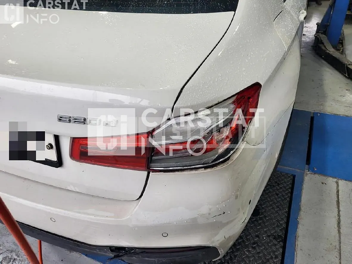 Photo 2 of 7: 2017 BMW 520d — Korean insurance auction