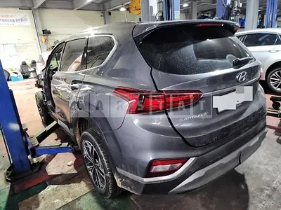 Photo 1 of 50: 2018 Hyundai Santa Fe TM — Korean insurance auction