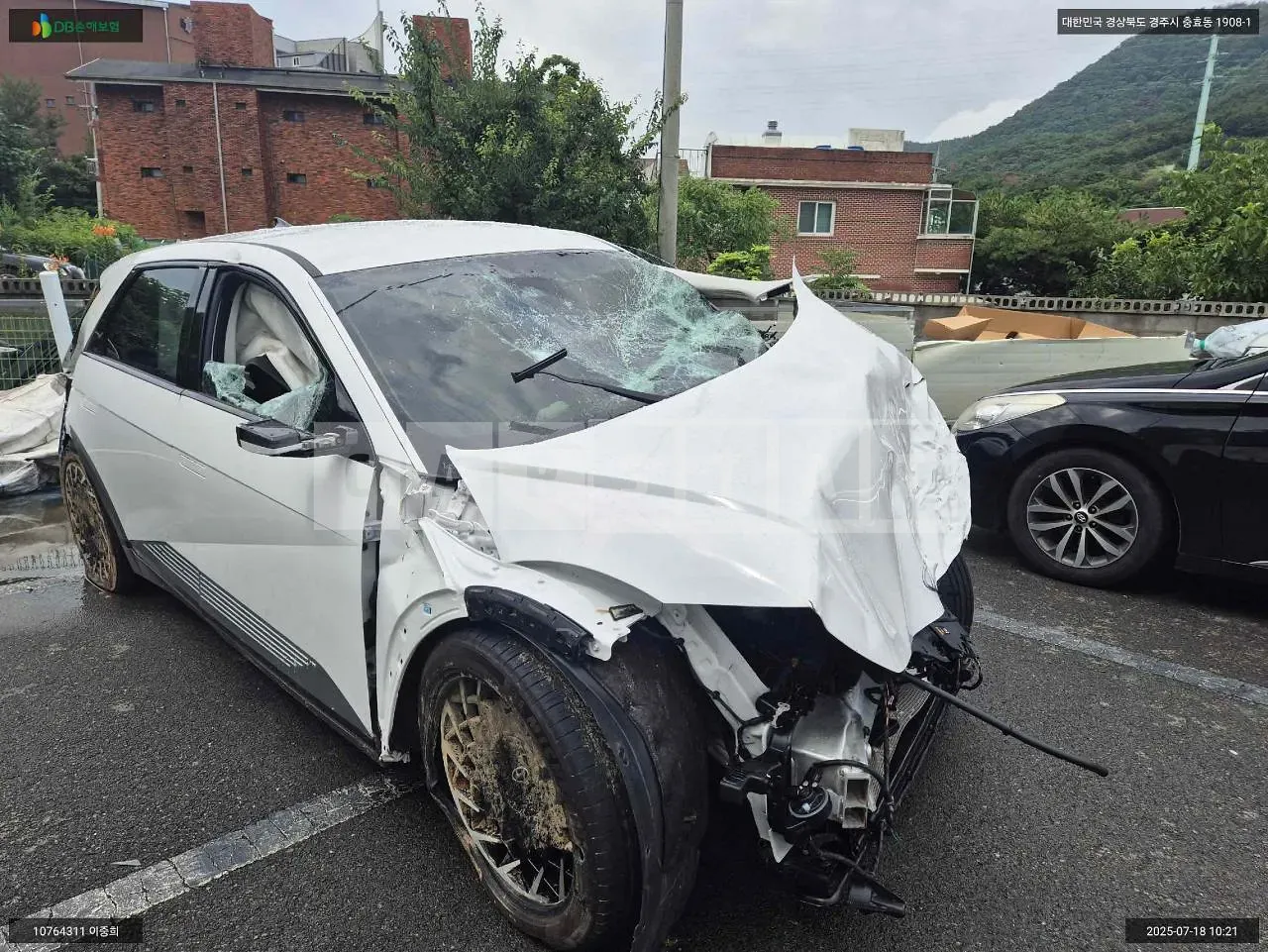 Photo 2 of 10: 2023 Hyundai IONIQ 5, VIN KMHKR81FPPU197004 — Korean insurance auction