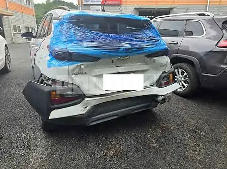 Photo 2 of 34: 2018 Hyundai Kona, VIN KMHK4815GJU061345 — Korean insurance auction