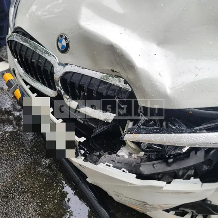 Photo 2 of 29: 2021 BMW New 320i M Sport Package — Korean insurance auction