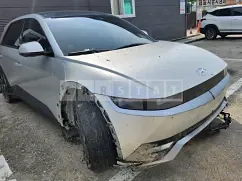 Photo 2 of 39: 2022 Hyundai Modern Ionic 5, VIN KMHKN81AFNU047062 — Korean insurance auction