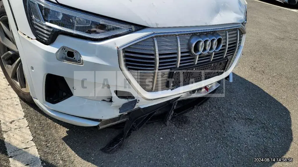 Photo 2 of 29: 2020 Audi e-tron 55 Four — Korean insurance auction