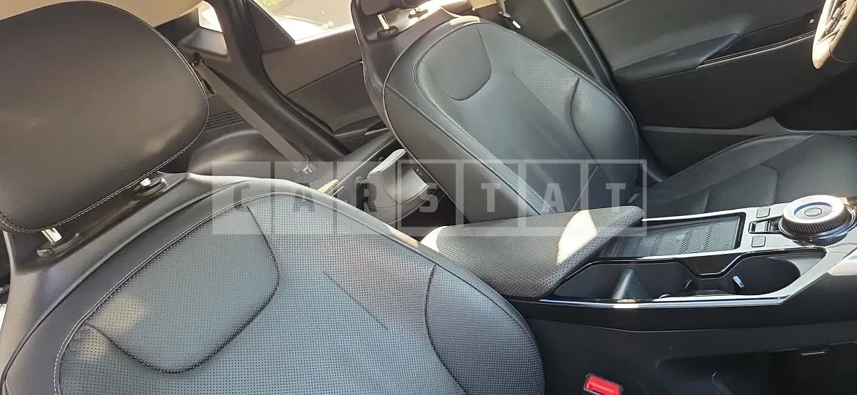 Photo 2 of 24: 2022 Kia EV6 — Korean insurance auction
