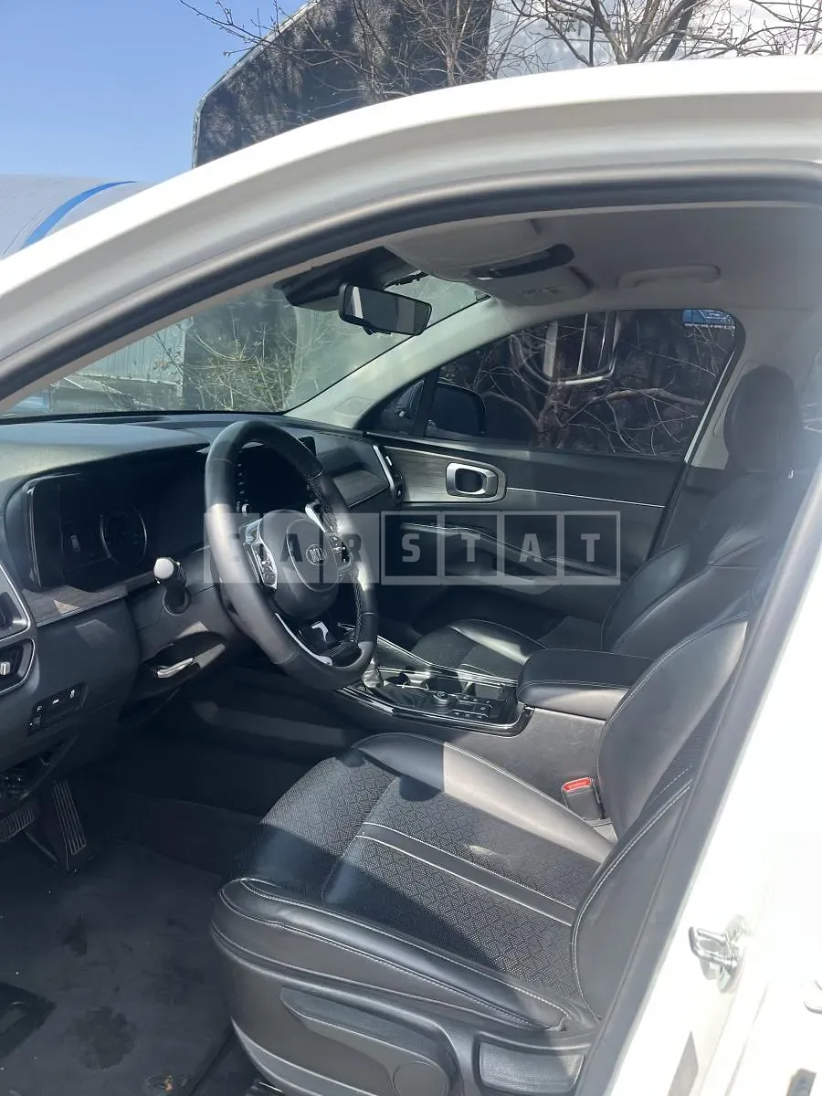 Photo 2 of 8: 2021 Kia Sorento — Korean insurance auction