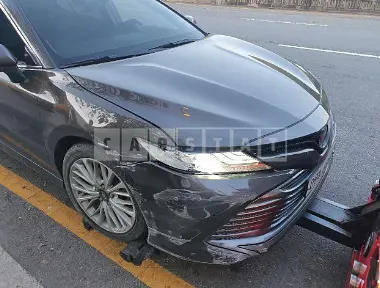 Photo 2 of 15: 2018 Toyota Camry, VIN JTNB11HK7J3067434 — Korean insurance auction