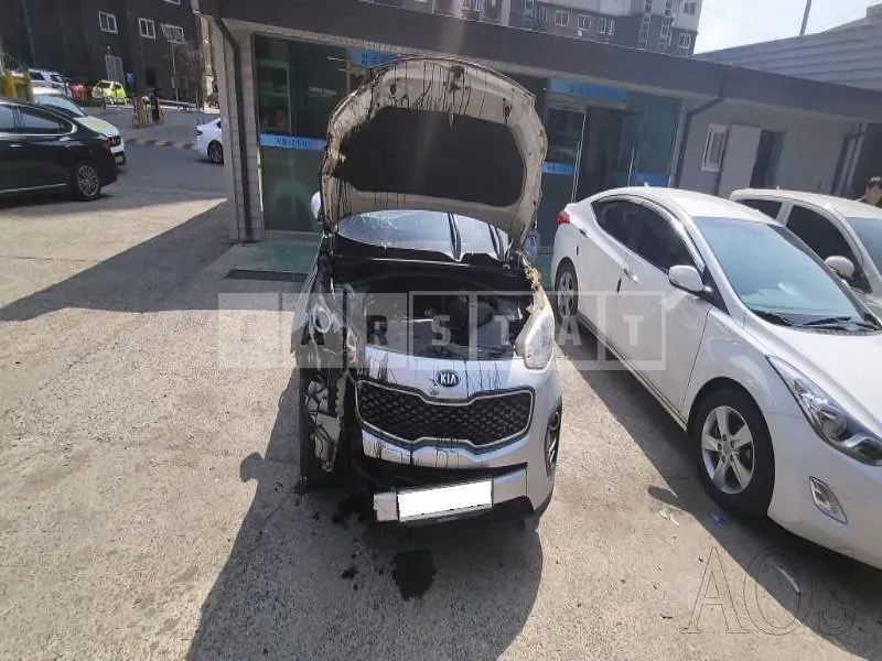Photo 2 of 19: 2018 Kia Sportage, VIN KNAPN815GJK527559 — Korean insurance auction