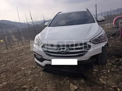 Photo 1 of 13: 2016 Hyundai Santa Fe, VIN KMHSW81XDGU545578 — Korean insurance auction