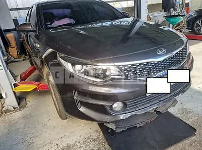 Photo 1 of 18: 2017 Kia K5, VIN KNAGS416BHA137745 — Korean insurance auction