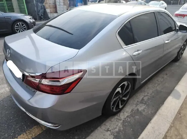 Photo 2 of 8: 2017 Honda Accord 2.4, VIN 1HGCR2680HA514540 — Korean insurance auction