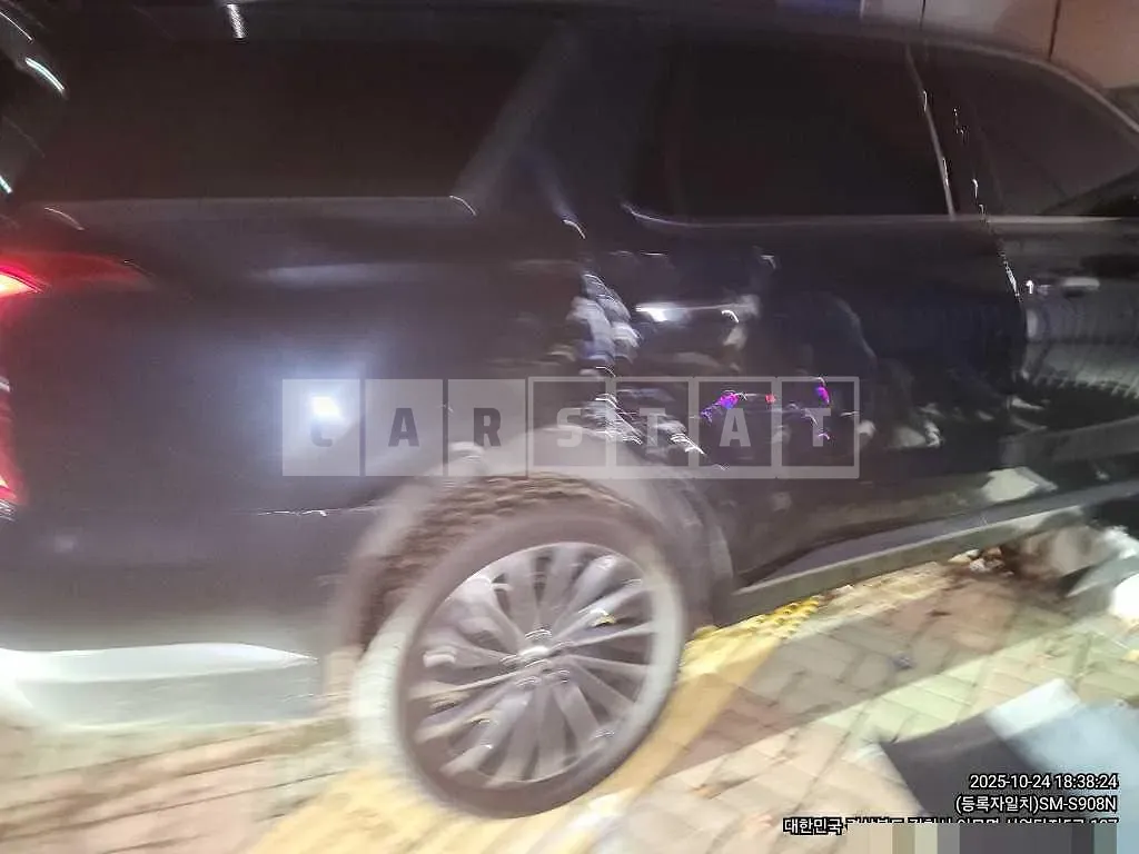 Photo 2 of 11: 2023 Hyundai Palisade 4WD — Korean insurance auction