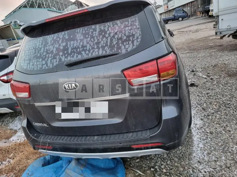 Photo 2 of 12: 2015 Kia Carnivals — Korean insurance auction