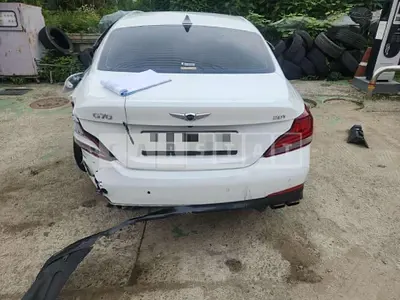 Photo 1 of 13: 2020 Genesis G70 2.0 — Korean insurance auction
