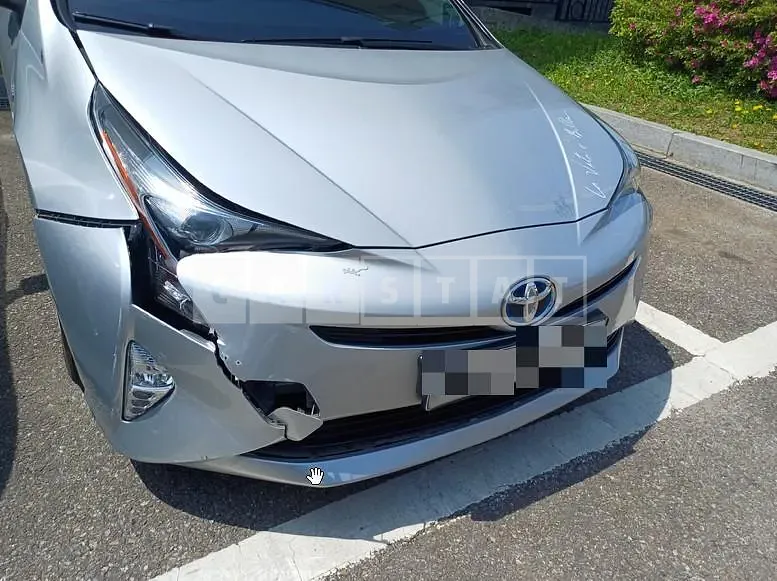 Photo 2 of 17: 2016 Toyota Prius Hybrid — Korean insurance auction