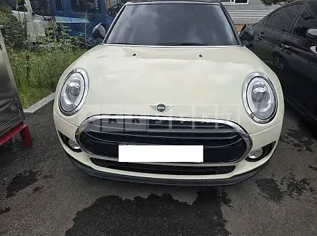 Photo 2 of 18: 2019 MINI Cooper Clubman — Korean insurance auction