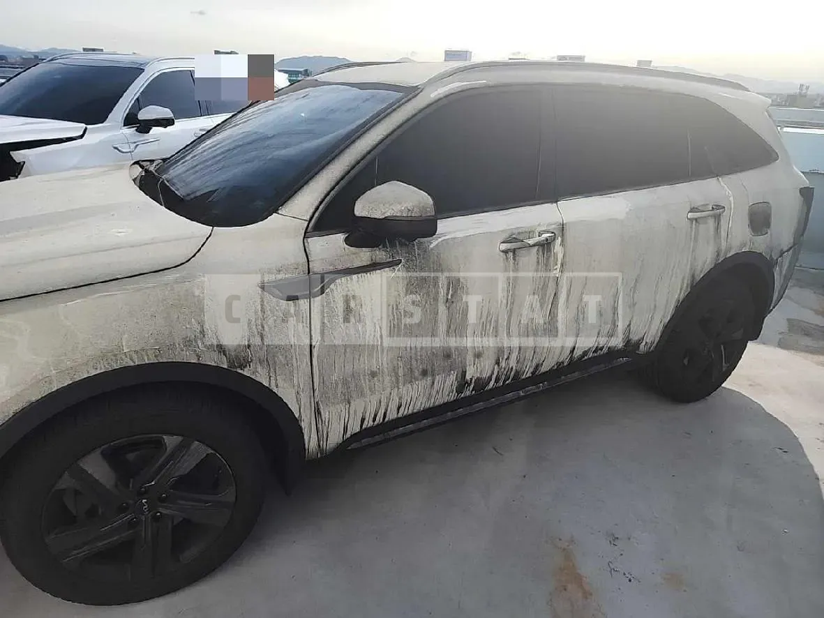 Photo 2 of 30: 2021 Kia Sorento Hybrid, VIN KNARH81GBNA071451 — Korean insurance auction