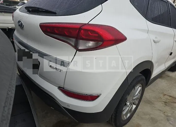 Photo 2 of 17: 2015 Hyundai Tucson TL — Korean insurance auction