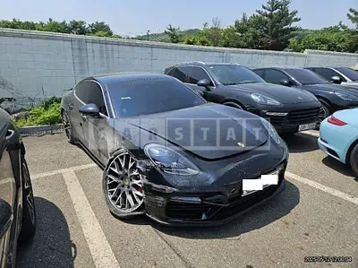 Photo 1 of 50: 2017 Porsche Panamera Turbo — Korean insurance auction