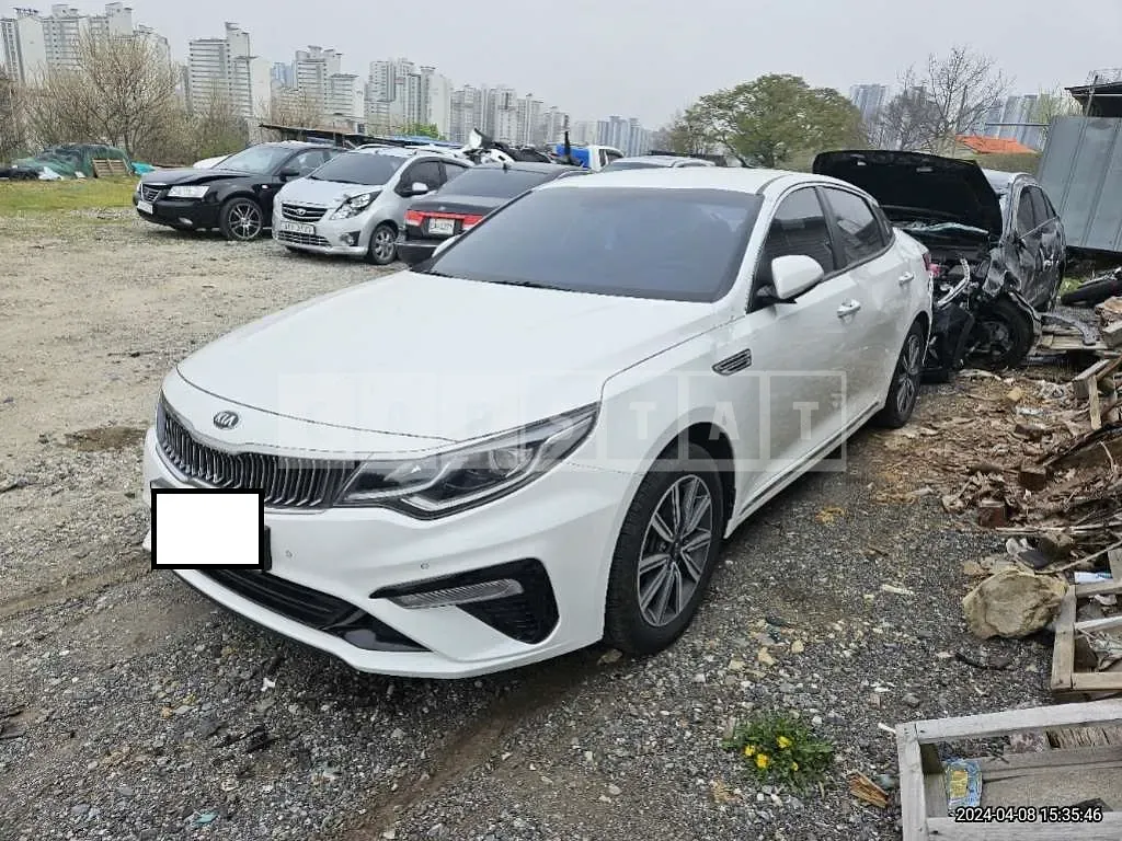 Photo 2 of 18: 2019 Kia K5, VIN KNAGU416BKA308348 — Korean insurance auction