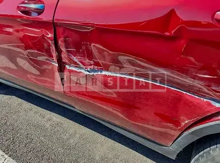 Photo 2 of 9: 2018 Mercedes-Benz GLC220d 4Matic, VIN WDC0G0FB1JF344739 — Korean insurance auction