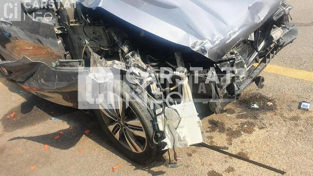 Photo 2 of 7: 2015 Hyundai Tucson, VIN KMHJT81VDFU055991 — Korean insurance auction