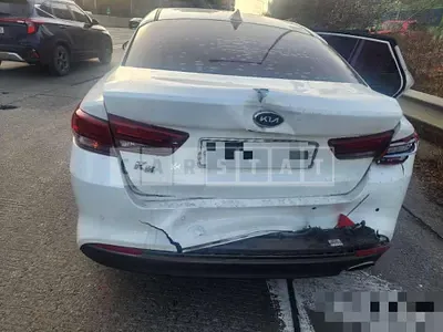 Photo 1 of 6: 2016 Kia K5 — Korean insurance auction