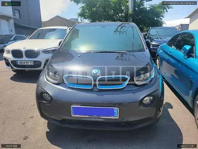 Photo 1 of 8: 2017 BMW i3, VIN WBY1Z6101HV882854 — Korean insurance auction