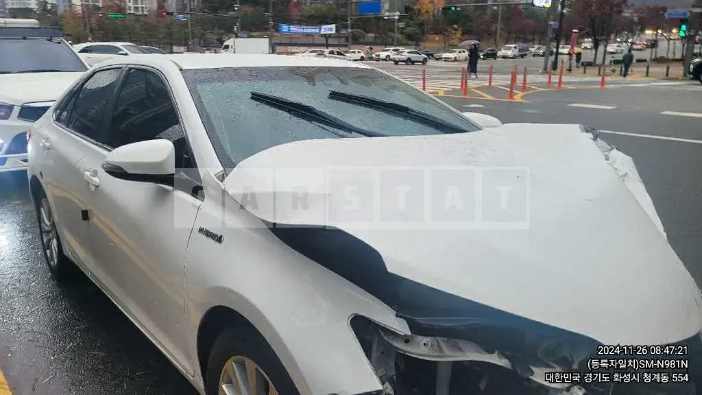 Photo 2 of 9: 2016 Toyota Camry Hybrid The — Korean insurance auction