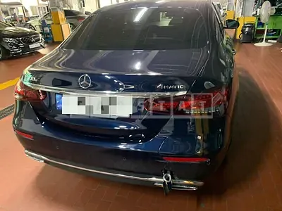 Photo 1 of 17: 2021 Mercedes-Benz E300 e 4Matic, VIN W1KZF5EB8MA961366 — Korean insurance auction