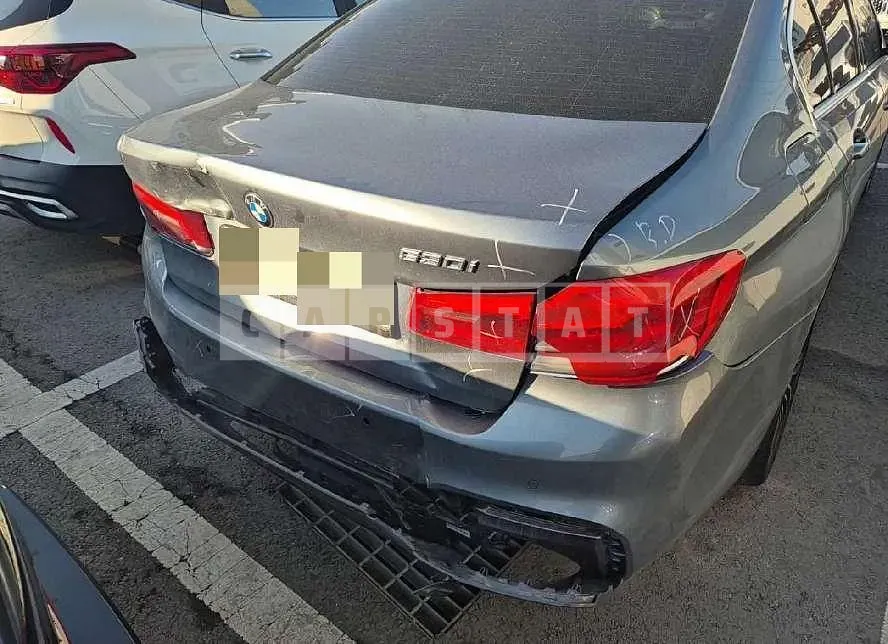 Photo 2 of 21: 2019 BMW 530i M Sport Package Plus — Korean insurance auction