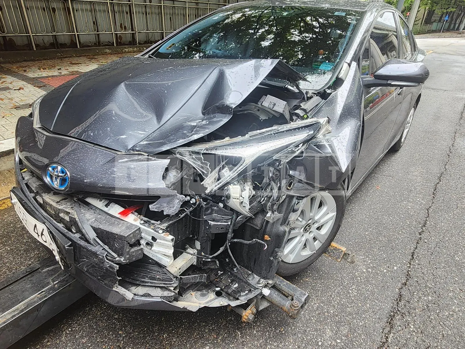 Photo 2 of 7: 2018 Toyota Prius 1.8 — Korean insurance auction