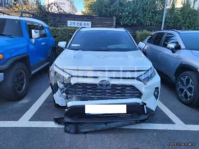 Photo 1 of 30: 2022 Toyota RAV4 Hybrid AWD, VIN JTMDWRFV9ND165276 — Korean insurance auction