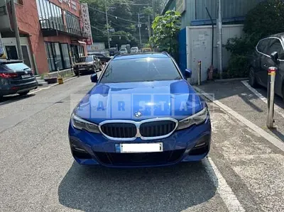 Photo 1 of 45: 2022 BMW 320i Touring — Korean insurance auction