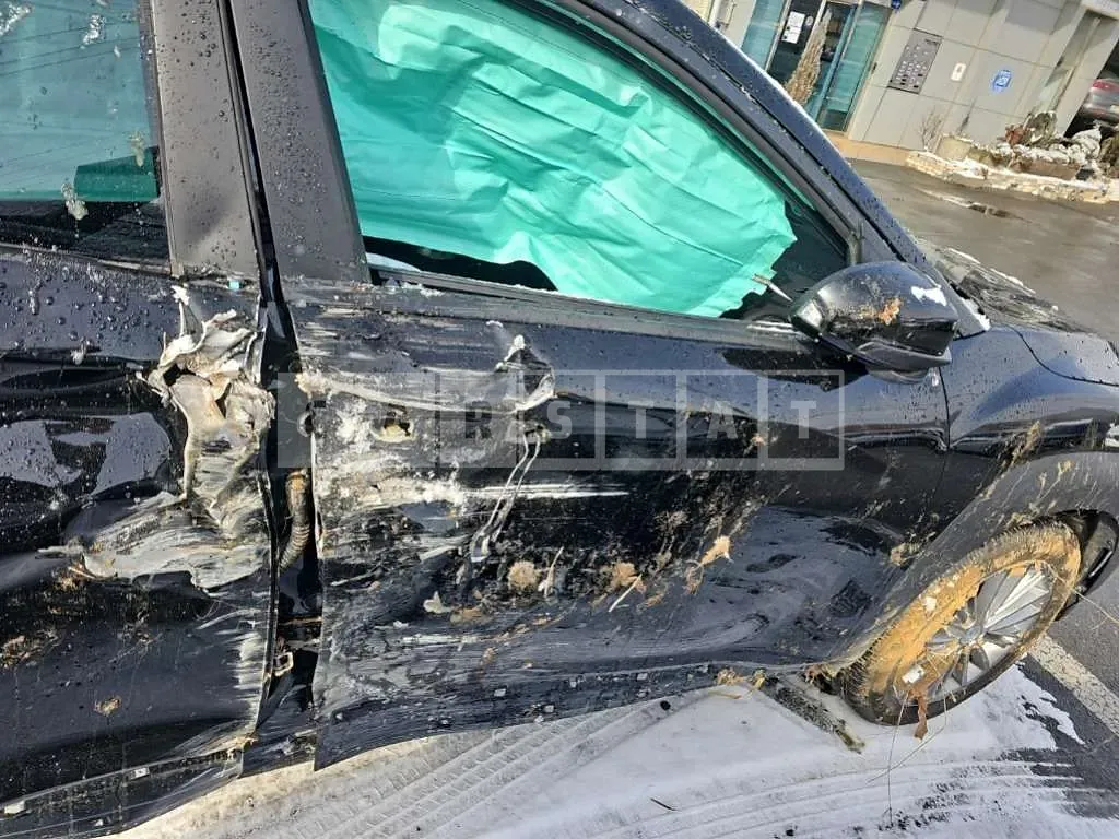 Photo 2 of 37: 2018 Hyundai Kona, VIN KMHK4815GJU128571 — Korean insurance auction