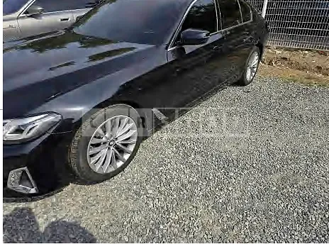 Photo 2 of 20: 2022 BMW 520i — Korean insurance auction