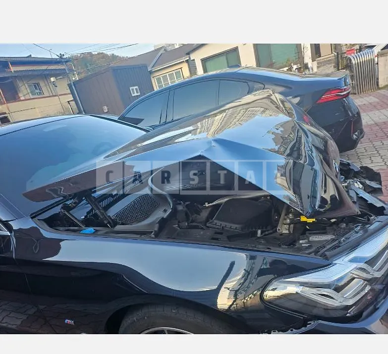 Photo 2 of 21: 2023 BMW 520i — Korean insurance auction