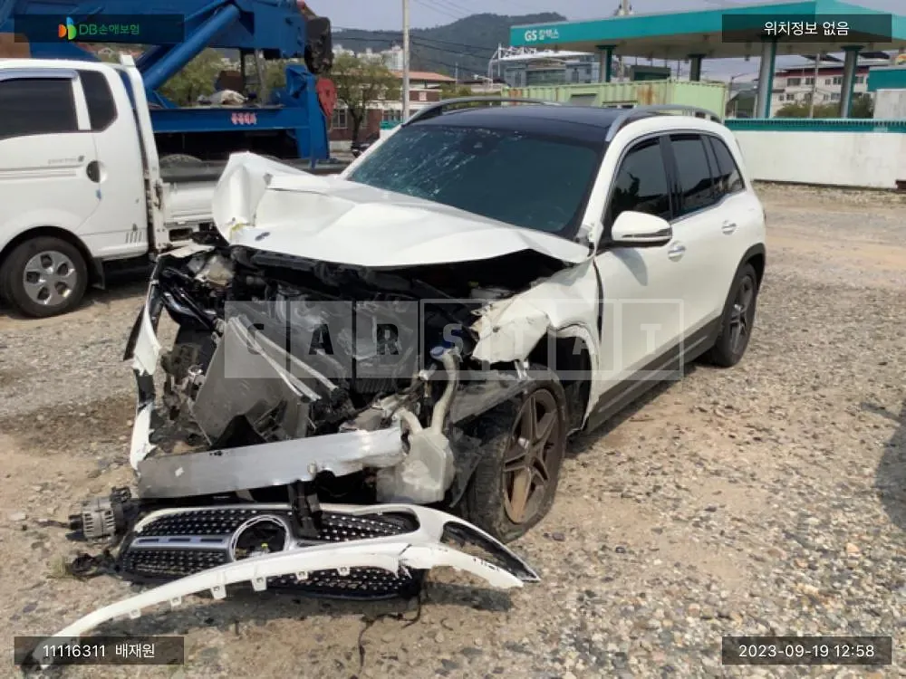 Photo 2 of 29: 2020 Mercedes-Benz GLB250, VIN W1N4M4HB8LW056006 — Korean insurance auction