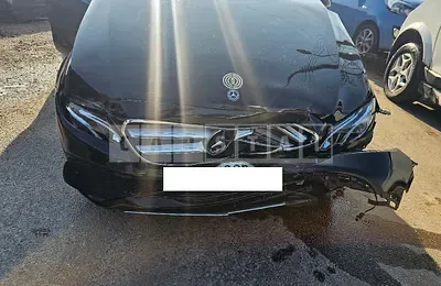Photo 1 of 15: 2019 Mercedes-Benz E300, VIN WDDZF4JB1KA579192 — Korean insurance auction