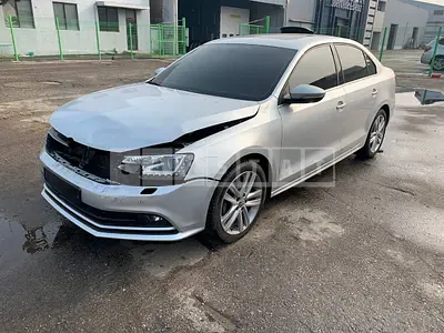 Photo 1 of 37: 2015 Volkswagen Jetta 2.0 TDI BMT Premium, VIN WVWZZZ16ZFM019373 — Korean insurance auction
