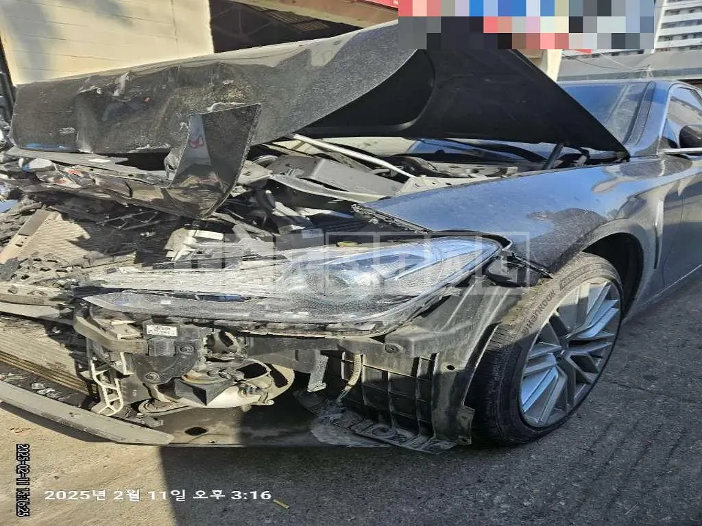 Photo 2 of 10: 2019 Genesis G70 — Korean insurance auction