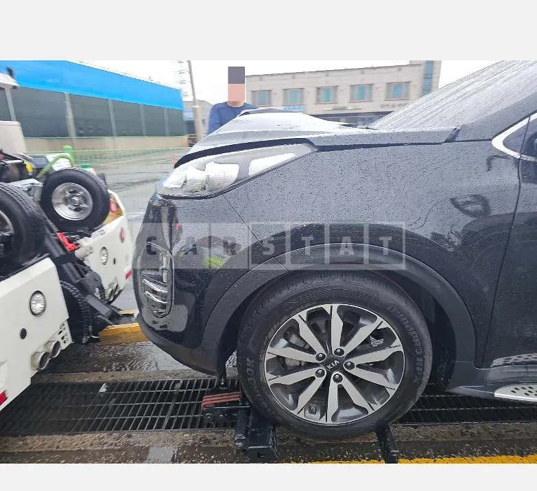 Photo 2 of 6: 2017 Kia Sportage 1.7 — Korean insurance auction