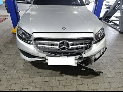 Photo 1 of 29: 2017 Mercedes-Benz E 300, VIN WDDZF4JB2HA195320 — Korean insurance auction
