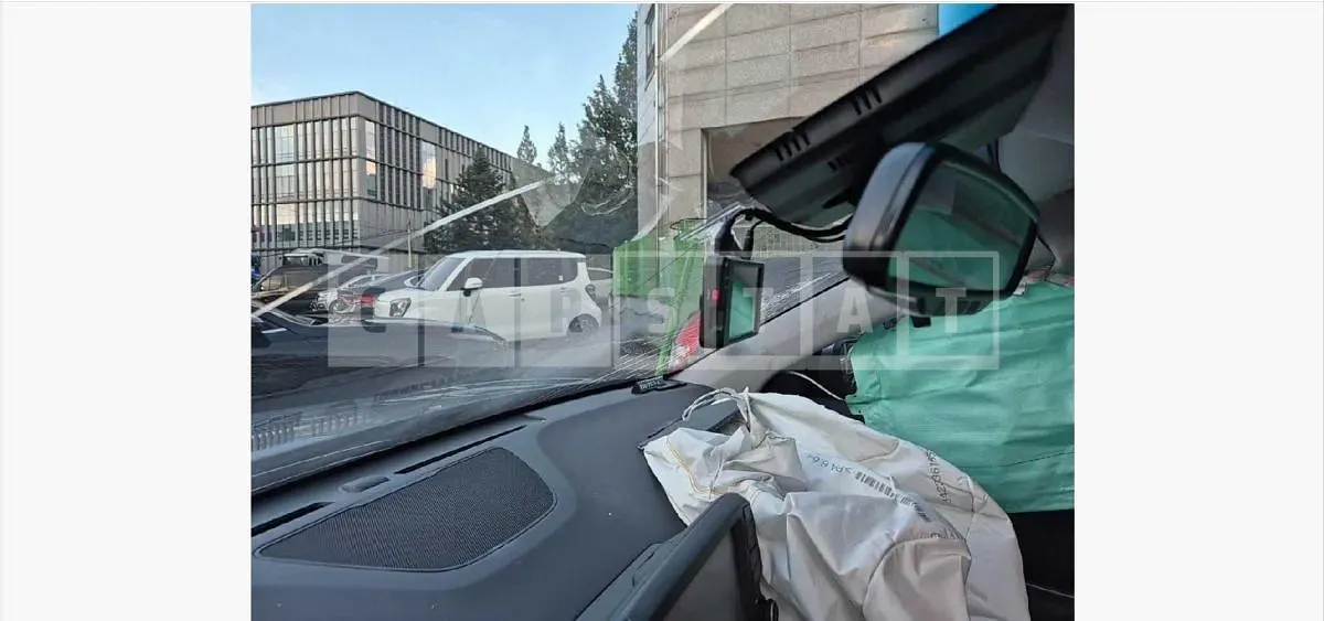 Photo 2 of 14: 2019 Hyundai Kona — Korean insurance auction