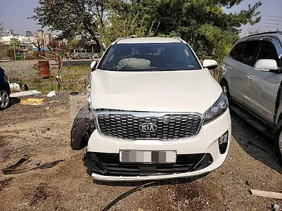 Photo 1 of 41: 2018 Kia Sorento, VIN KNAPG81ABKA471971 — Korean insurance auction