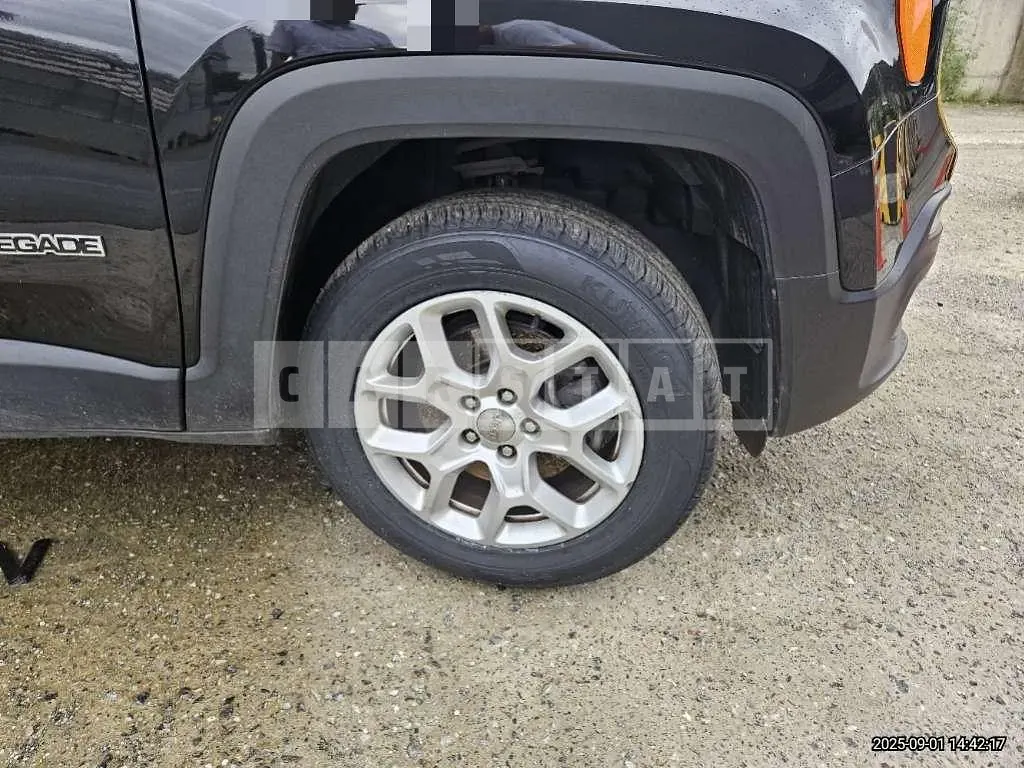 Photo 2 of 8: 2016 Jeep Zip Renegade — Korean insurance auction
