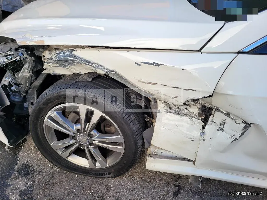 Photo 2 of 23: 2015 Mercedes-Benz E200 Coupe, VIN WDDKJ3EB4FF310049 — Korean insurance auction